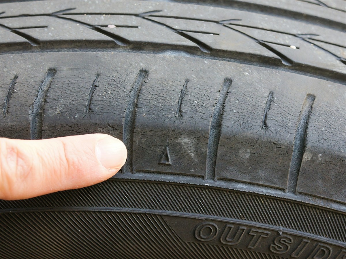 ▲ △のところのトレッド面を見ていくと「少し高くなっているところ」がある