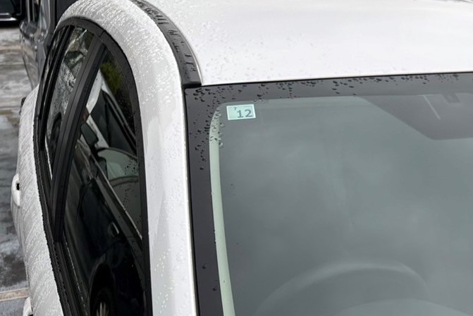 車検ステッカー